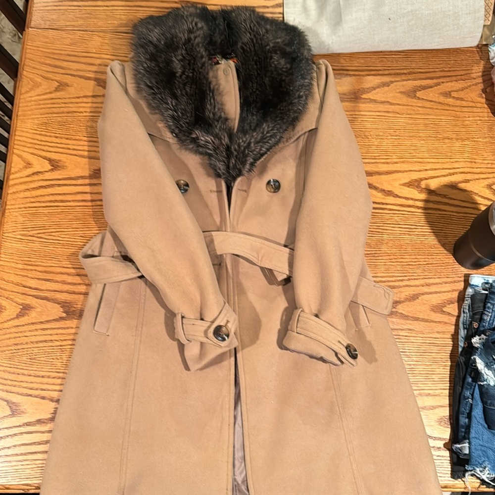 Girls Steve Madden size small taupe winter jacket